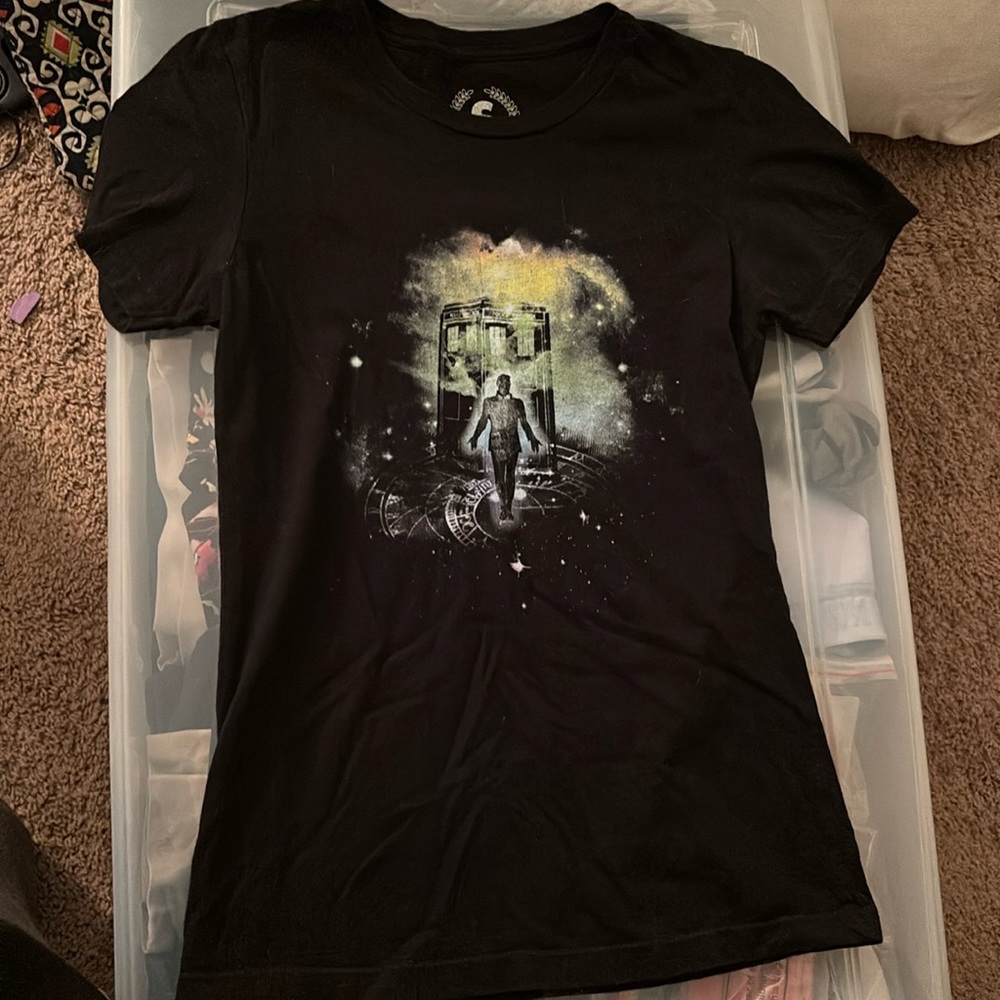 ⭐️Doctor who tshirt⭐️
